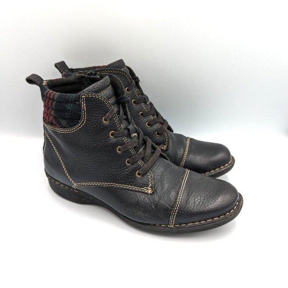 Clarks Whistle Bea Pebbled Leather Plaid Detail Ankle Boots Size 8 US Cap Toe - Picture 2 of 7